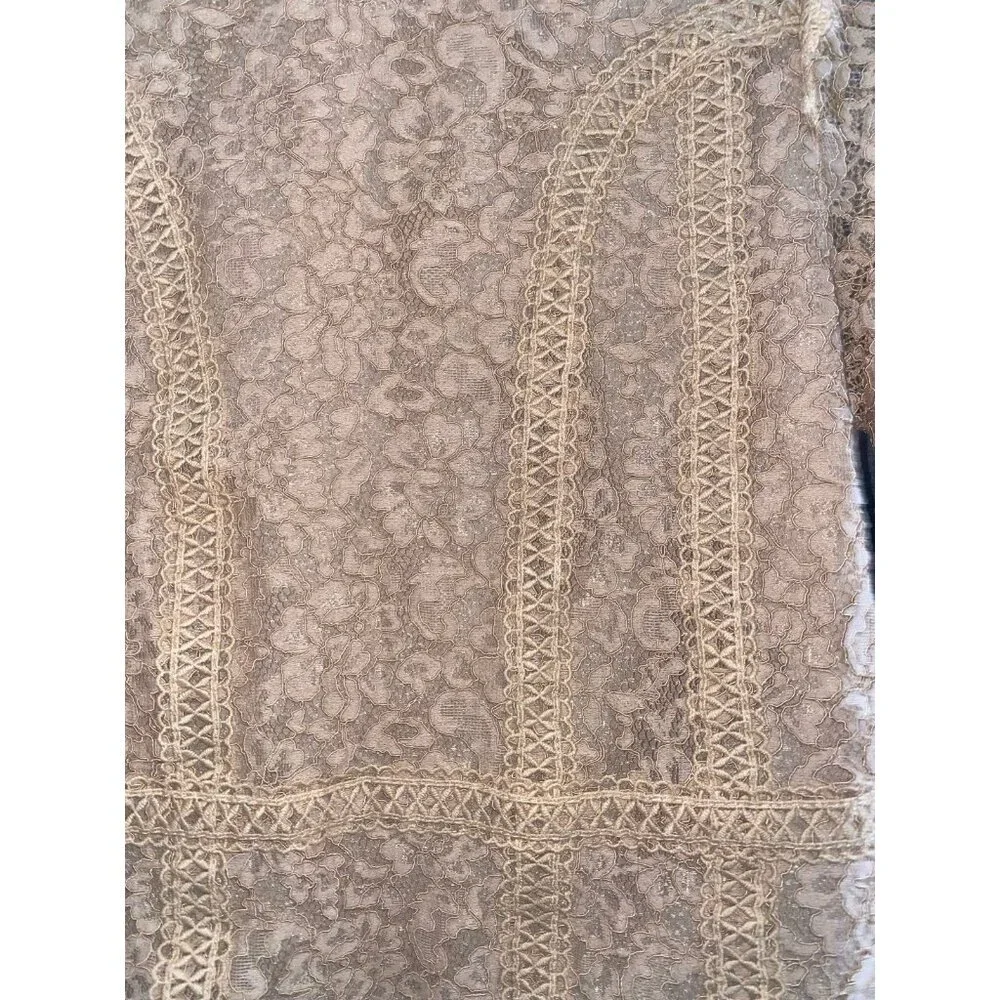 Zara long sleeve nude floral lace cropped top with zippered closure  | worn once